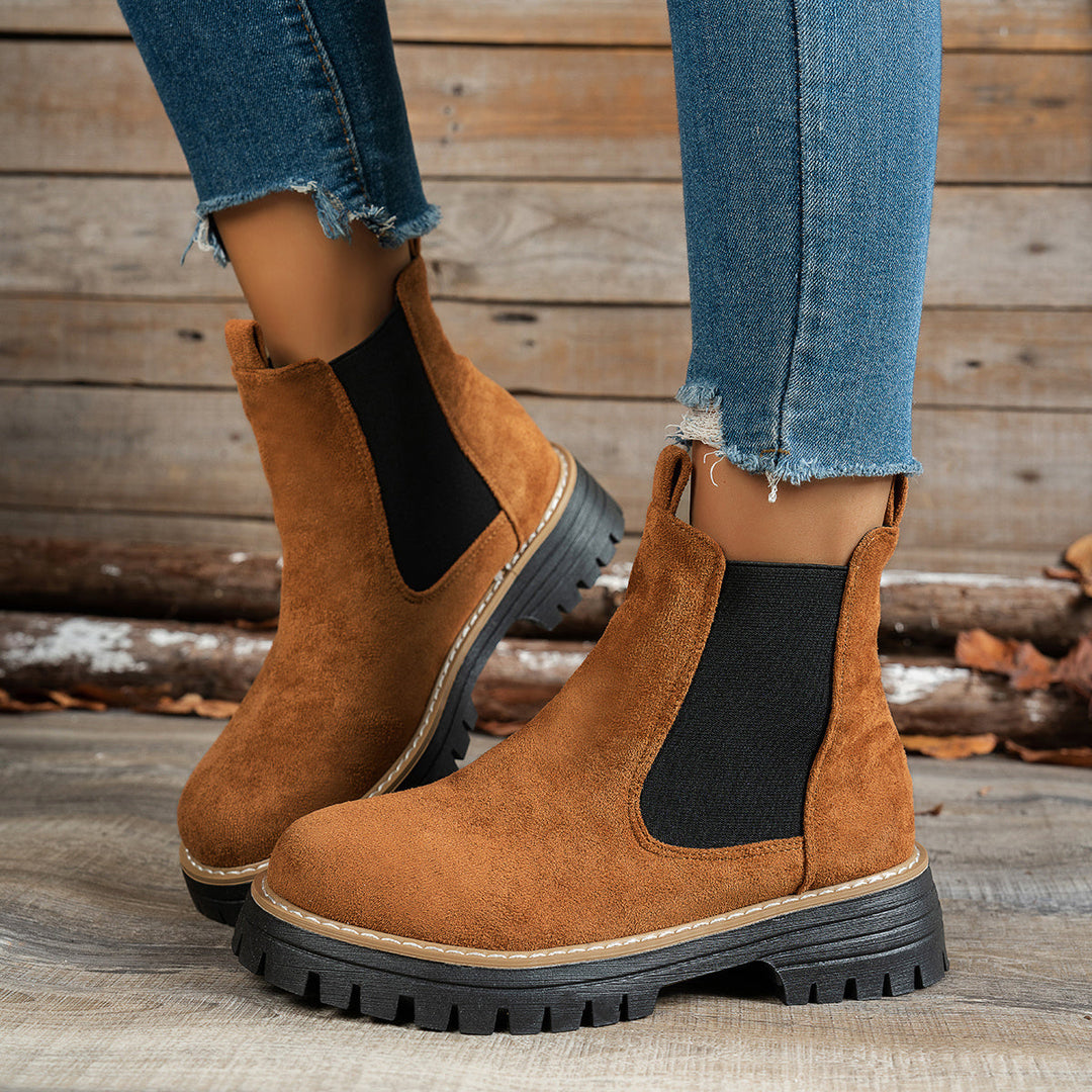Blythe | Women's Chelsea Platform Ankle Boots - Black - Image 14