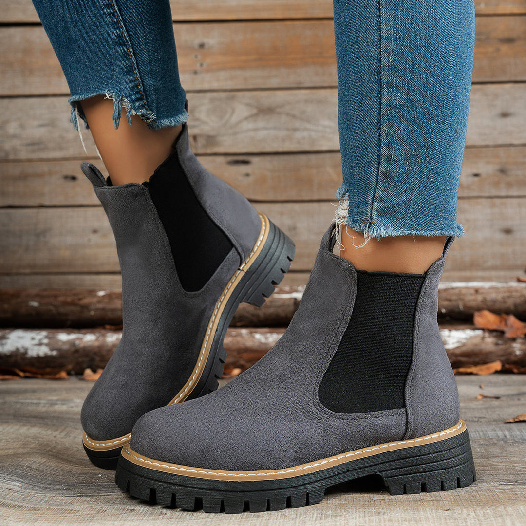 Blythe | Women's Chelsea Platform Ankle Boots - Black - Image 3