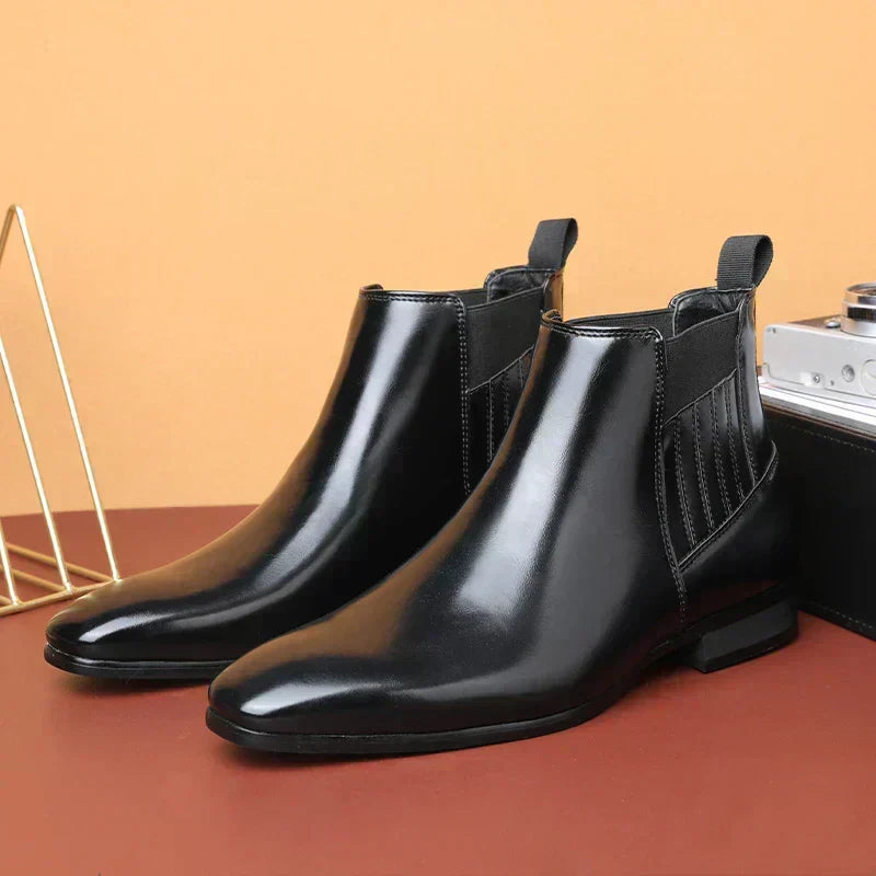 Marlowe | Women's Chelsea Ankle Boot in Dark Brown - Dark Brown - Image 2