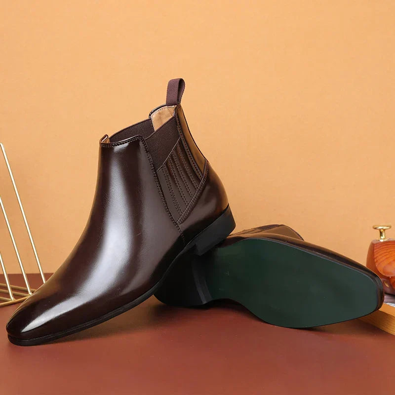 Marlowe | Women's Chelsea Ankle Boot in Dark Brown - Dark Brown - Image 4