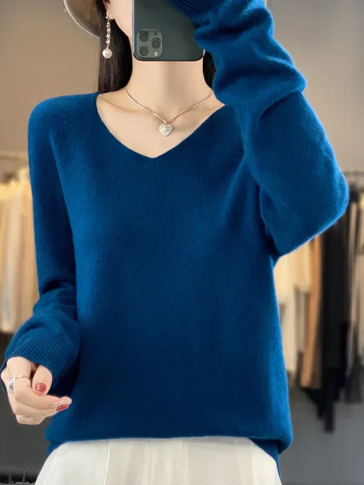 Vespera | Women's Relaxed Fit V-Neck Sweater - Green - Image 15